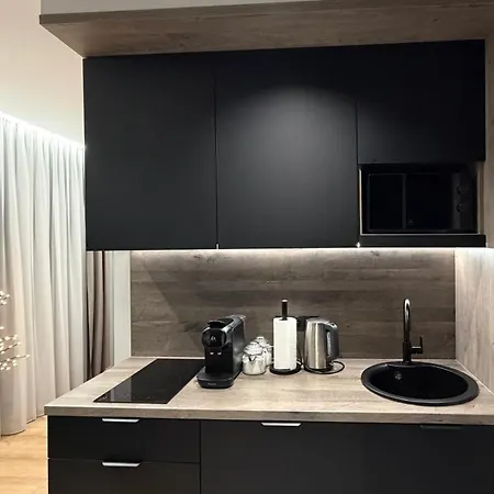 דירה преміальні на березі озера молодості *